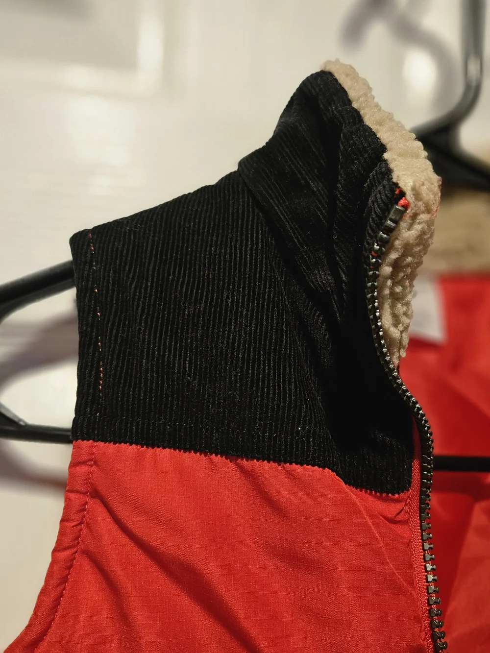 Boy's Carter's Red Puffer Vest Size 7